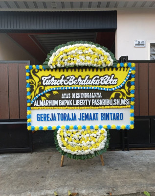 Papan Bunga Duka di Hilimbaruzo
